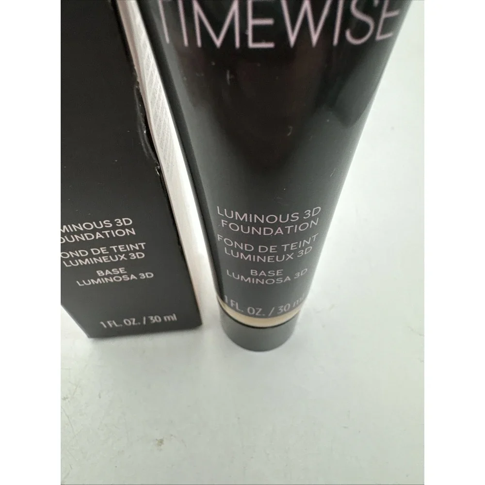 Ivory W 130 Mary Kay TimeWise Luminous 3D Foundation Normal/Dry Skin NIB 100014